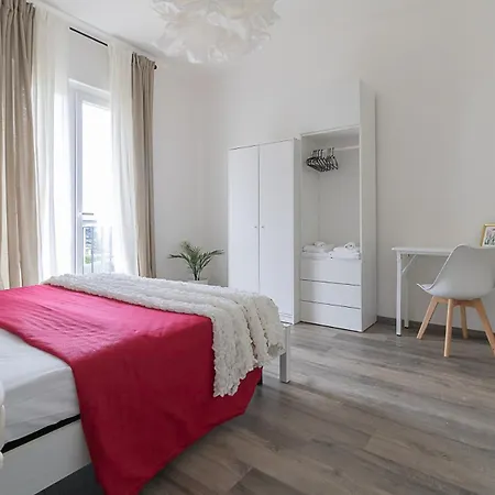 Apartament Faro Voltiano - 5 Stelle Elegante Wifi